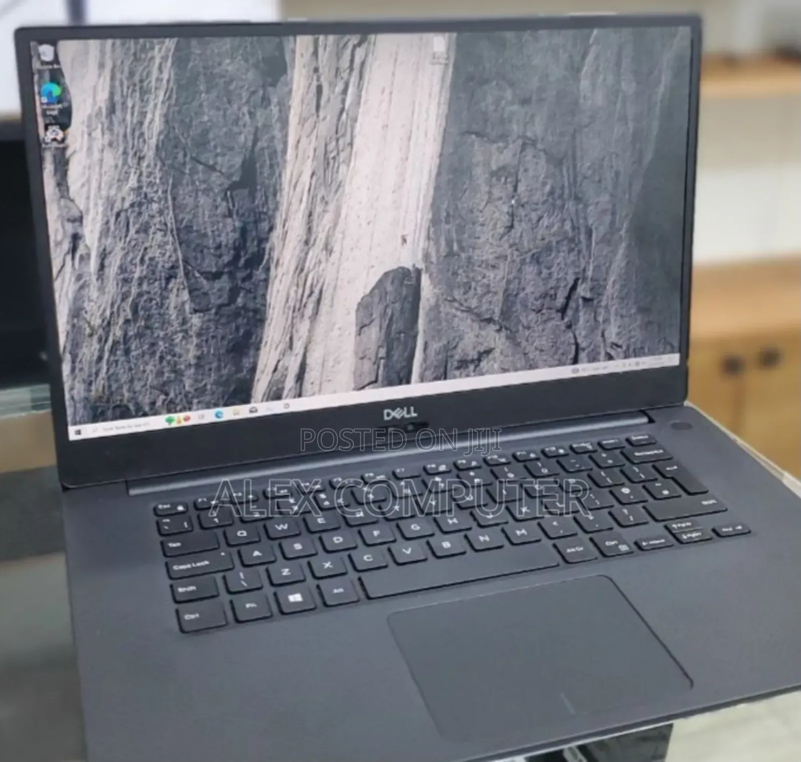 New Laptop Dell Precision 15 5540 32GB Intel Core I7 SSD 512GB