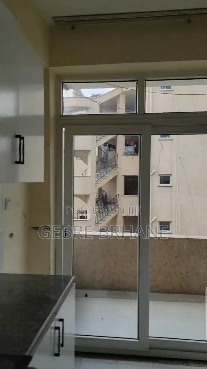 3bdrm Apartment in Apartment, Yeka for rent