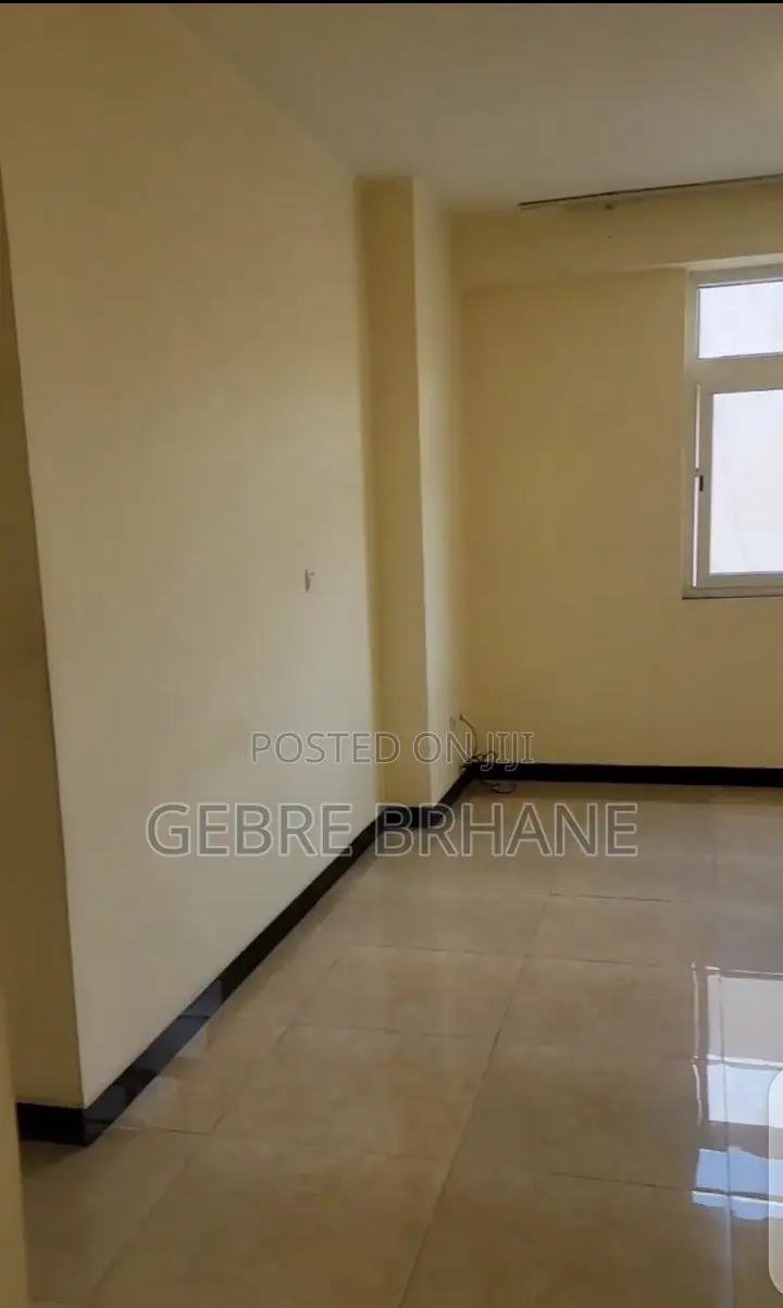 3bdrm Apartment in Apartment, Yeka for rent