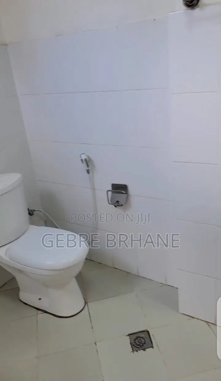 3bdrm Apartment in Apartment, Yeka for rent