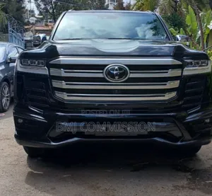 Photo - Toyota Land Cruiser 3.3 Diesel 4WD 2022 Black