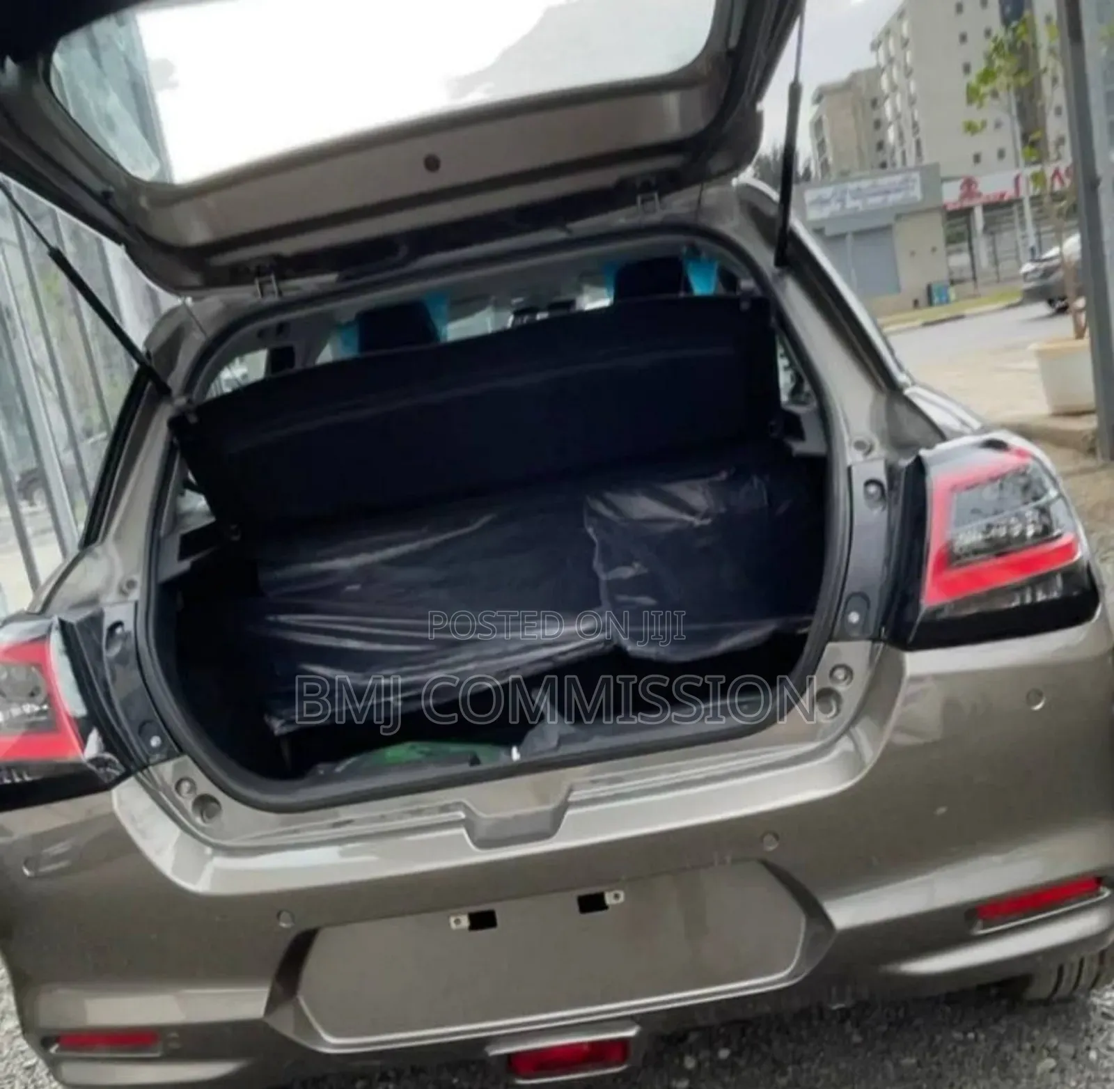 New Suzuki Swift 2024 Gray