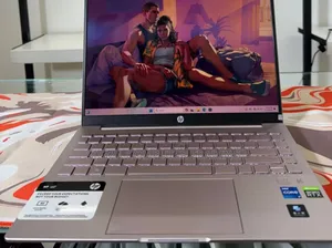 New Laptop HP 14-Dq1025cl 16GB Intel Core I7 SSD 512GB