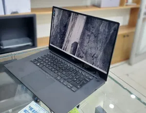 New Laptop Dell Precision 5540 32GB Intel Core I7 SSD 512GB