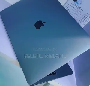 New Laptop Apple MacBook Air 8GB Apple M1 SSD 256GB