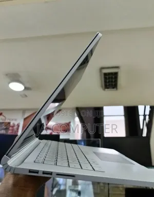 New Laptop Microsoft Surface Book 3 16GB Intel Core I7 SSD 256GB