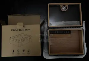 Cigar Humidor Humidifier Hygrometer 20-25 Cigars (Black)