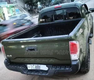 Toyota Tacoma 2022 Green