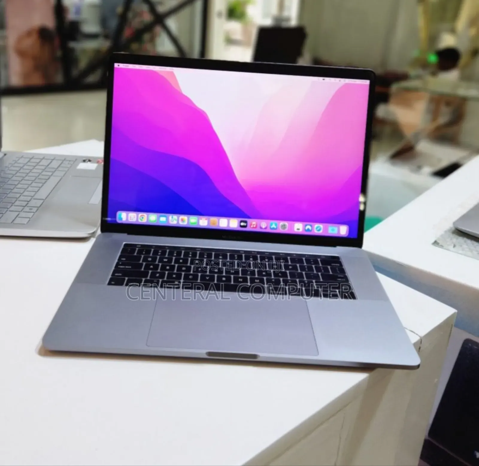 New Laptop Apple MacBook 2016 16GB Intel Core I7 SSD 256GB