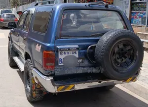 Toyota Hilux Surf 1992 Blue