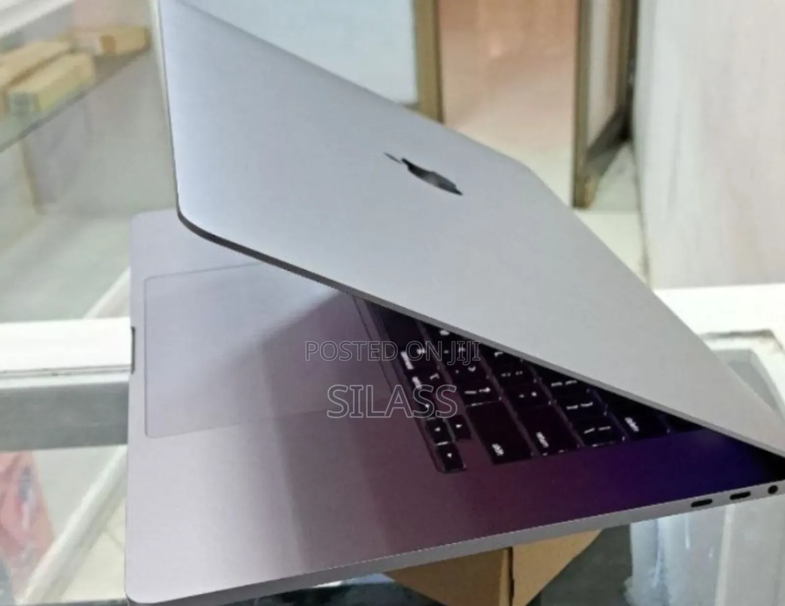 New Laptop Apple MacBook Pro 2019 16GB Intel Core I9 SSD 1T