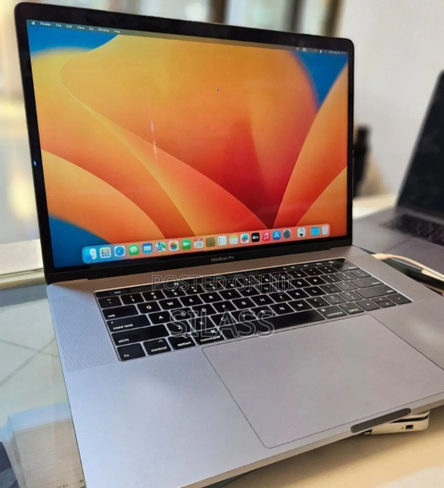 New Laptop Apple MacBook Pro 2019 16GB Intel Core I9 SSD 1T