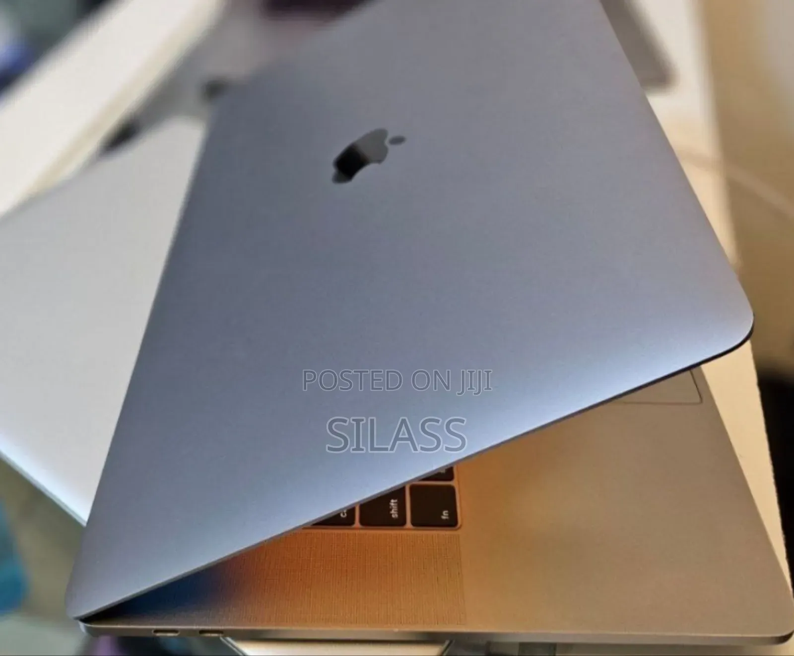 New Laptop Apple MacBook Pro 2019 16GB Intel Core I9 SSD 1T