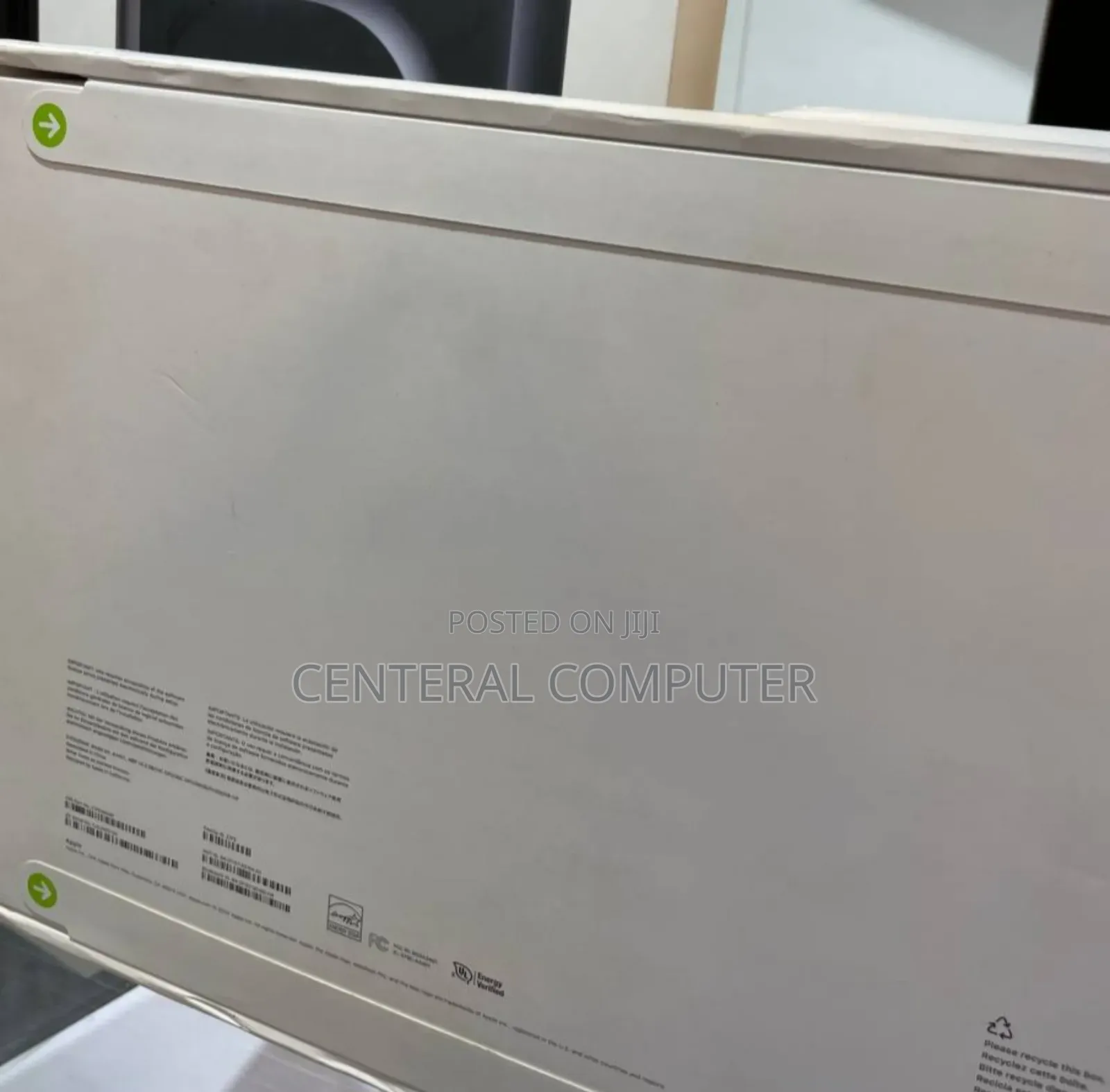 New Laptop Apple MacBook Pro 2024 M4 14-Inch 16GB Apple M4 SSD 512GB