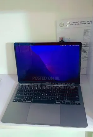 New Laptop Apple MacBook Air 8GB Apple M1 SSD 256GB