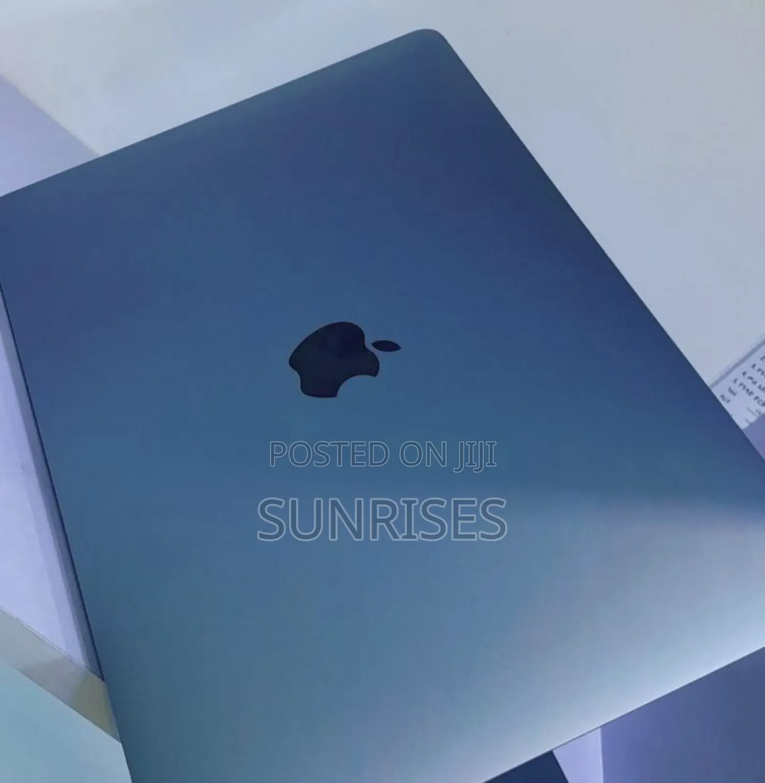 New Laptop Apple MacBook Air 2020 M1 8GB Apple M1 SSD 256GB