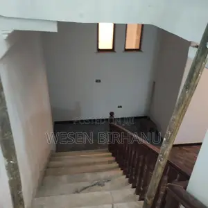 7bdrm House in መቶ አርባ, Addis Ketema for sale