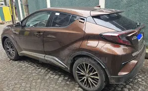 Toyota C-HR 2017 Brown