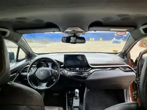 Toyota C-HR 2017 Brown