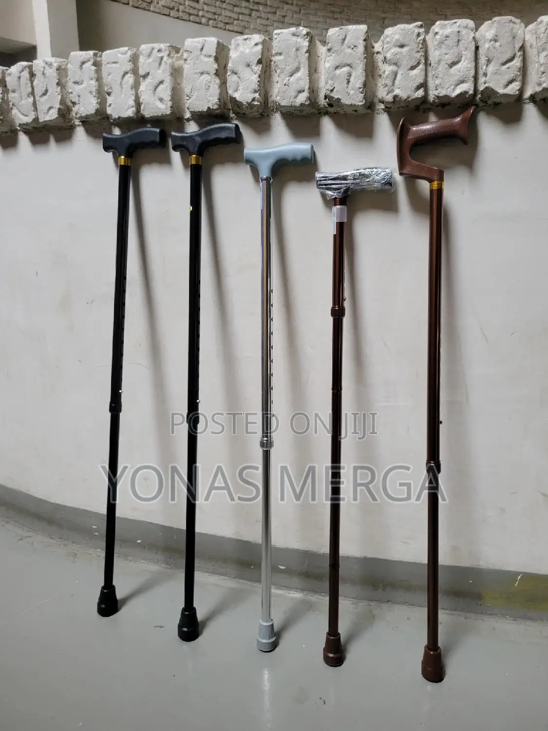 Walking Cane፮口walking Stick 84-100 Cm Black Soft Wrist (657)