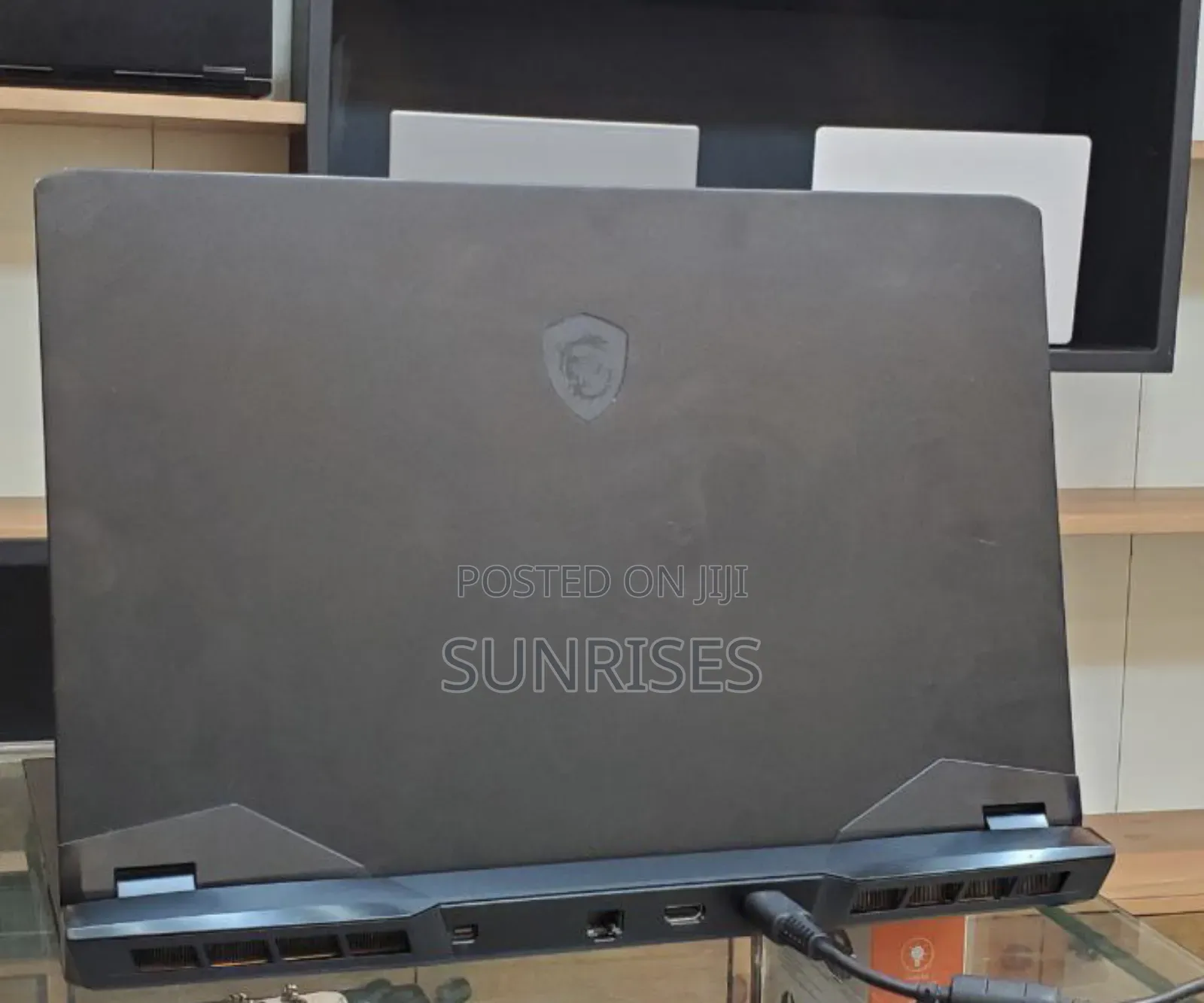 New Laptop MSI GP75 Leopard 16GB Intel Core I7 SSD 1T