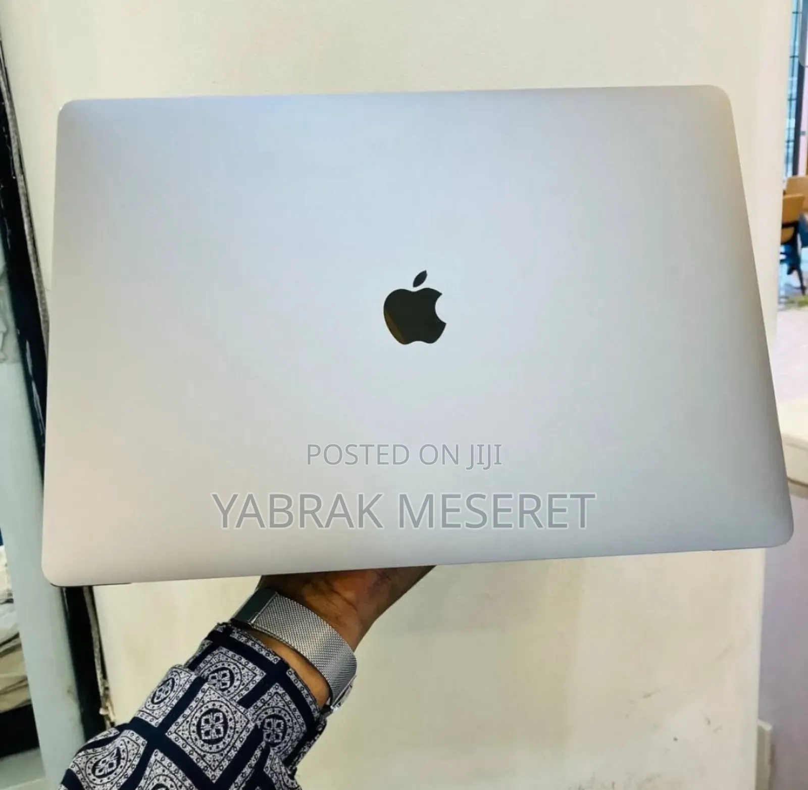 New Laptop Apple MacBook Pro 2018 32GB Intel Core I7 SSD 512GB