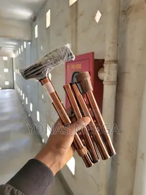 Photo - Cane ፩÷Recommended for Users 6'0" - 9'5".Supports Up To150kg