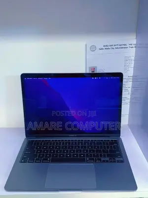 New Laptop Apple MacBook Air 8GB Apple M1 SSD 256GB