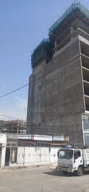 ተወዳጅ በሆነዉ የንግድ ቦታ በመሀል ቦሌ