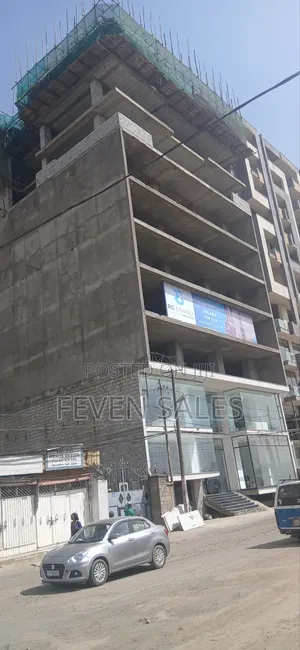 ተወዳጅ በሆነዉ የንግድ ቦታ በመሀል ቦሌ