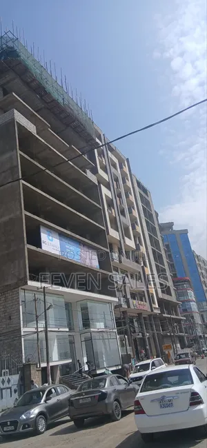 ተወዳጅ በሆነዉ የንግድ ቦታ በመሀል ቦሌ