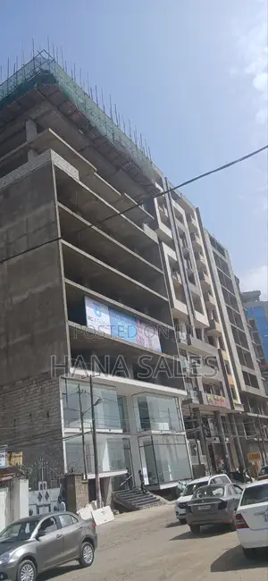 ተወዳጅ በሆነዉ የንግድ ቦታ በመሀል ቦሌ