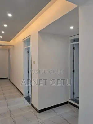 3bdrm Apartment in Jenboro Realestate, Bole for sale