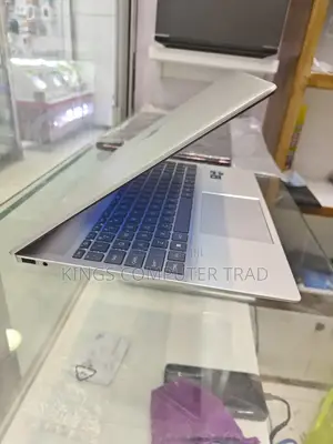 New Laptop HP Pavilion 17 16GB Intel Core I7 SSD 1T