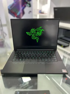 New Laptop Razer Blade Advanced 16GB AMD Ryzen 9 SSD 1T