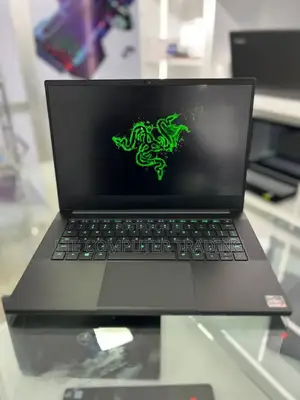 New Laptop Razer Blade Advanced 16GB AMD Ryzen 9 SSD 1T