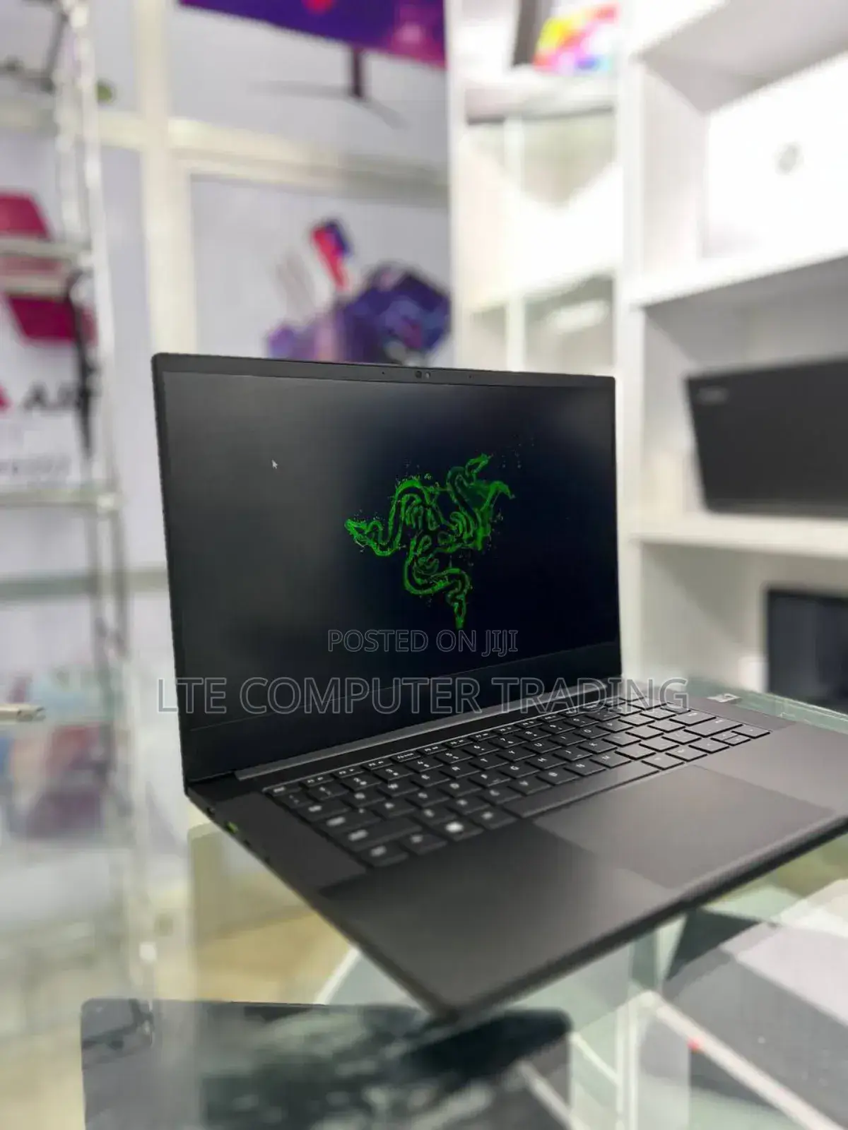 New Laptop Razer Blade Advanced 16GB AMD Ryzen 9 SSD 1T