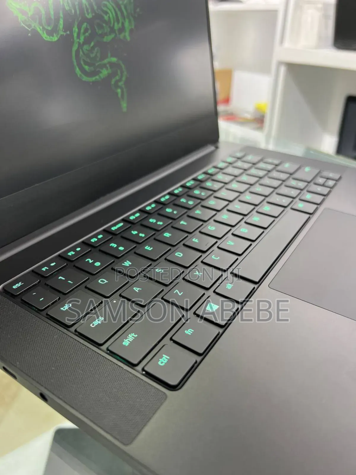 New Laptop Razer Blade Advanced 16GB AMD Ryzen 9 SSD 1T