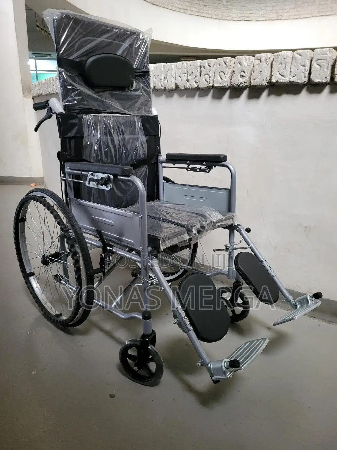 Wheelchair凹፪u-Shaped Pull-Out Toilet Hole¤፭wheelchair