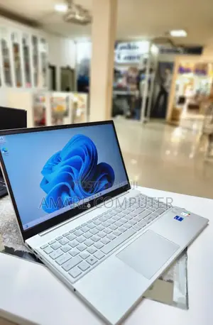 New Laptop HP 16GB Intel Core I7 SSD 512GB