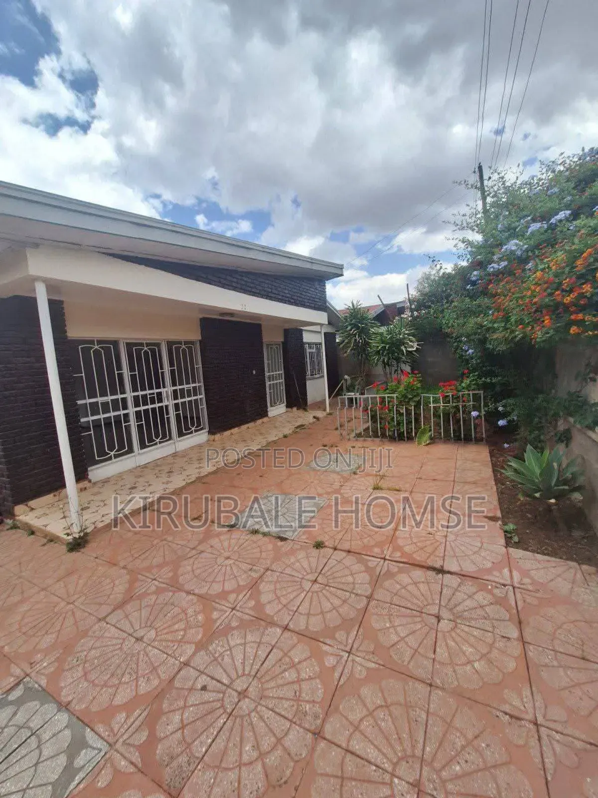 4bdrm Villa in ሃያት ዞን የማይታመን ዋጋ, Bole for sale