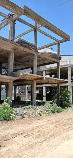 Photo - አራብሳ ዲያስፖራ ሰፈር የሚሸጥ G+2 "ስኬሌተን በጣም አዋጫ በጣም የለማ ሰፈር ላይ