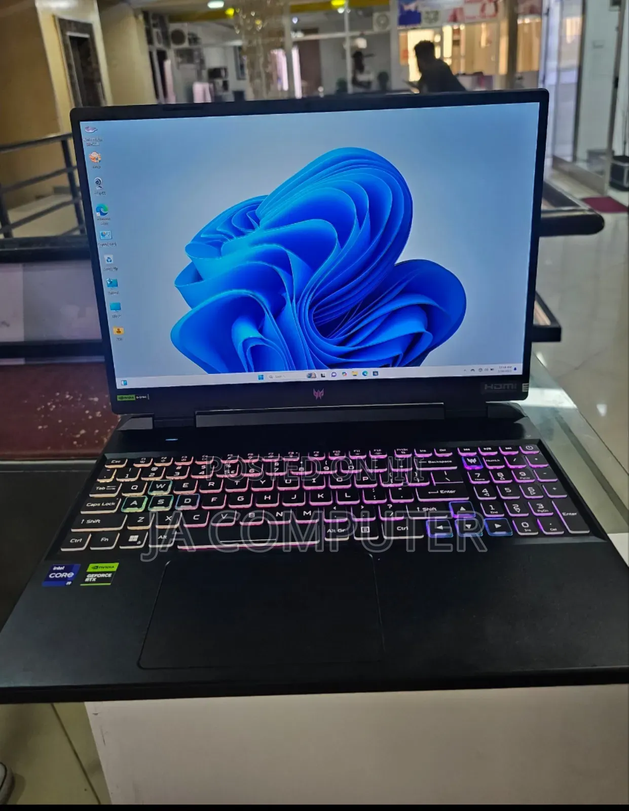 New Laptop Acer Predator Helios 300 16GB Intel Core I9 SSD 1T