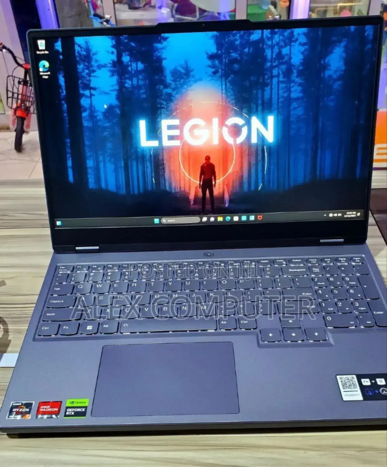 New Laptop Lenovo Legion 5 16GB AMD Ryzen 7 SSD 1T