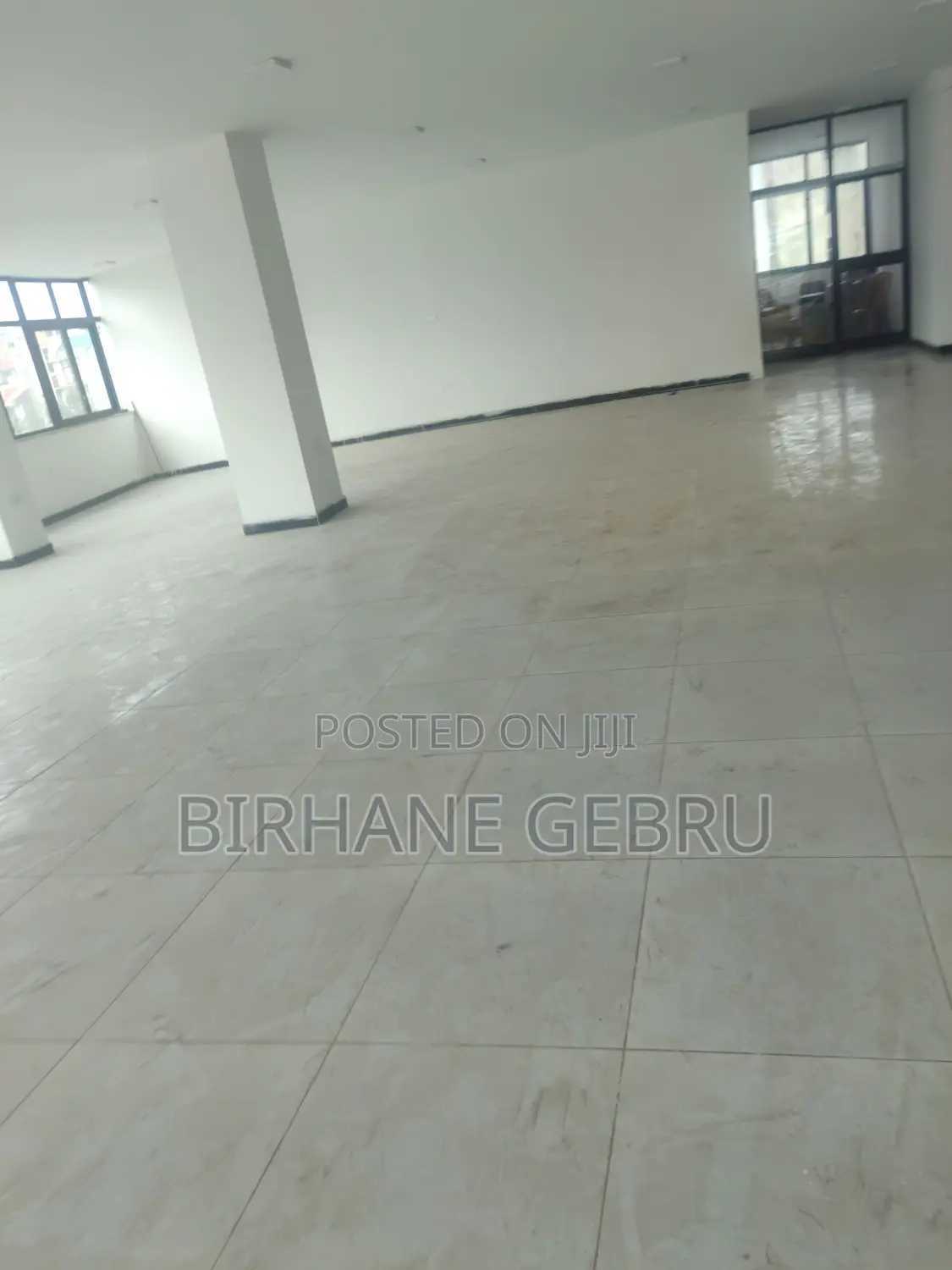 Complex Apartiment Rent for Business