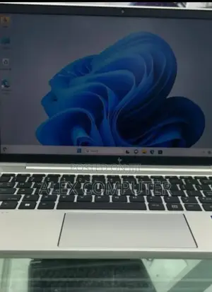 New Laptop HP EliteBook 840 G9 16GB Intel Core I7 SSD 512GB