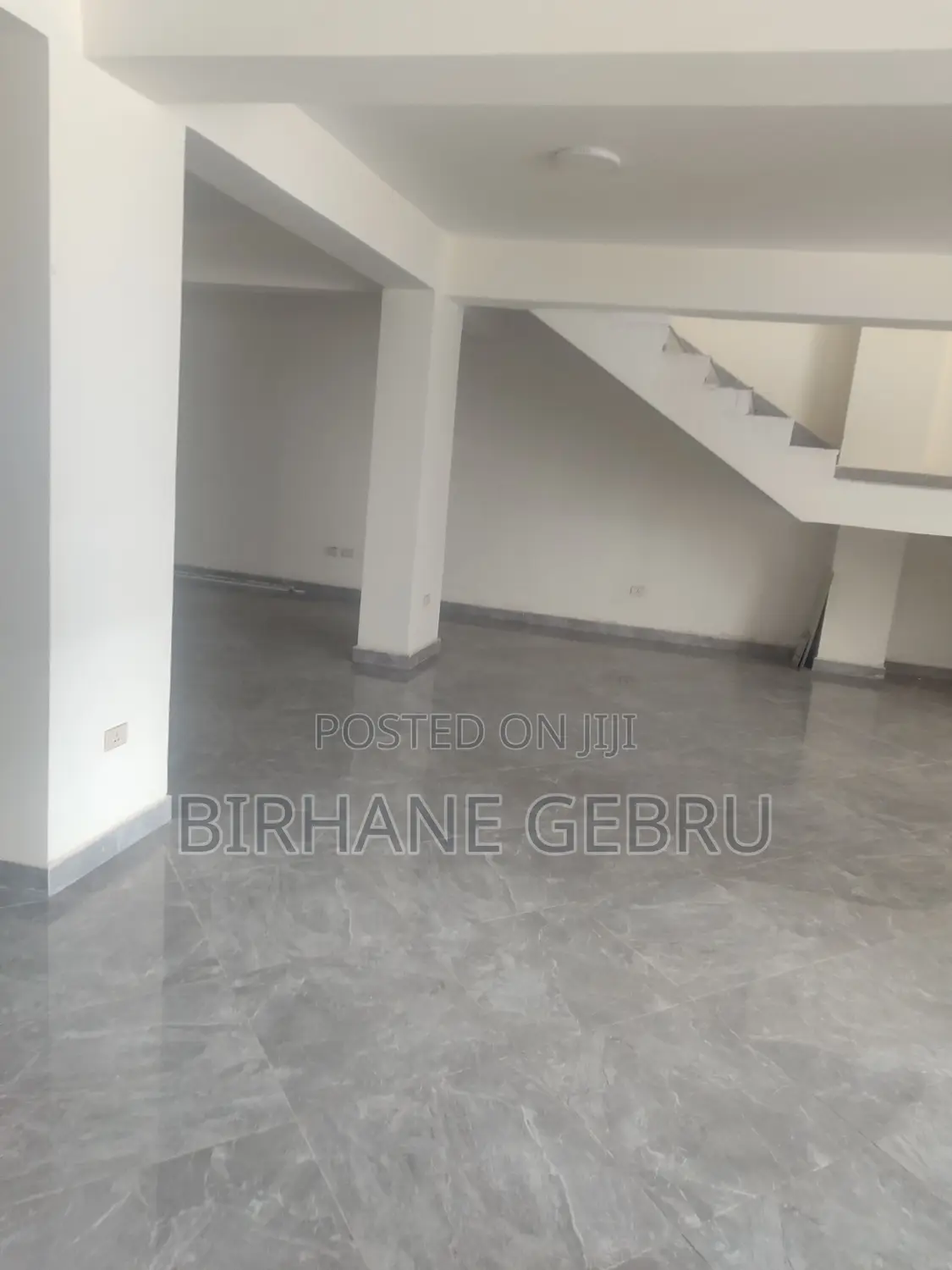 Luxury Complex Apa Rent for Cafe Resturant Frinture Supmark