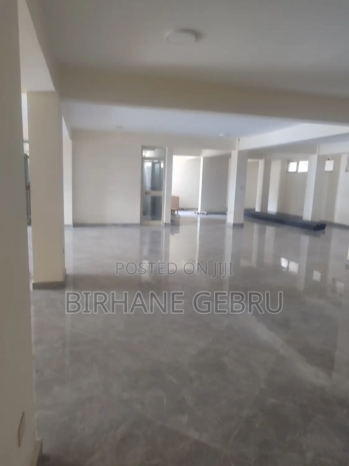 Luxury Complex Apa Rent for Cafe Resturant Frinture Supmark