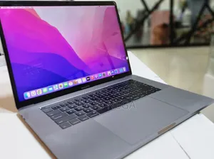 New Laptop Apple MacBook Pro 2016 16GB Intel Core I7 SSD 256GB