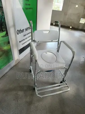Photo - Commode Chairφ_commode Chair4πcommod3 Wheel$)Commode Chair